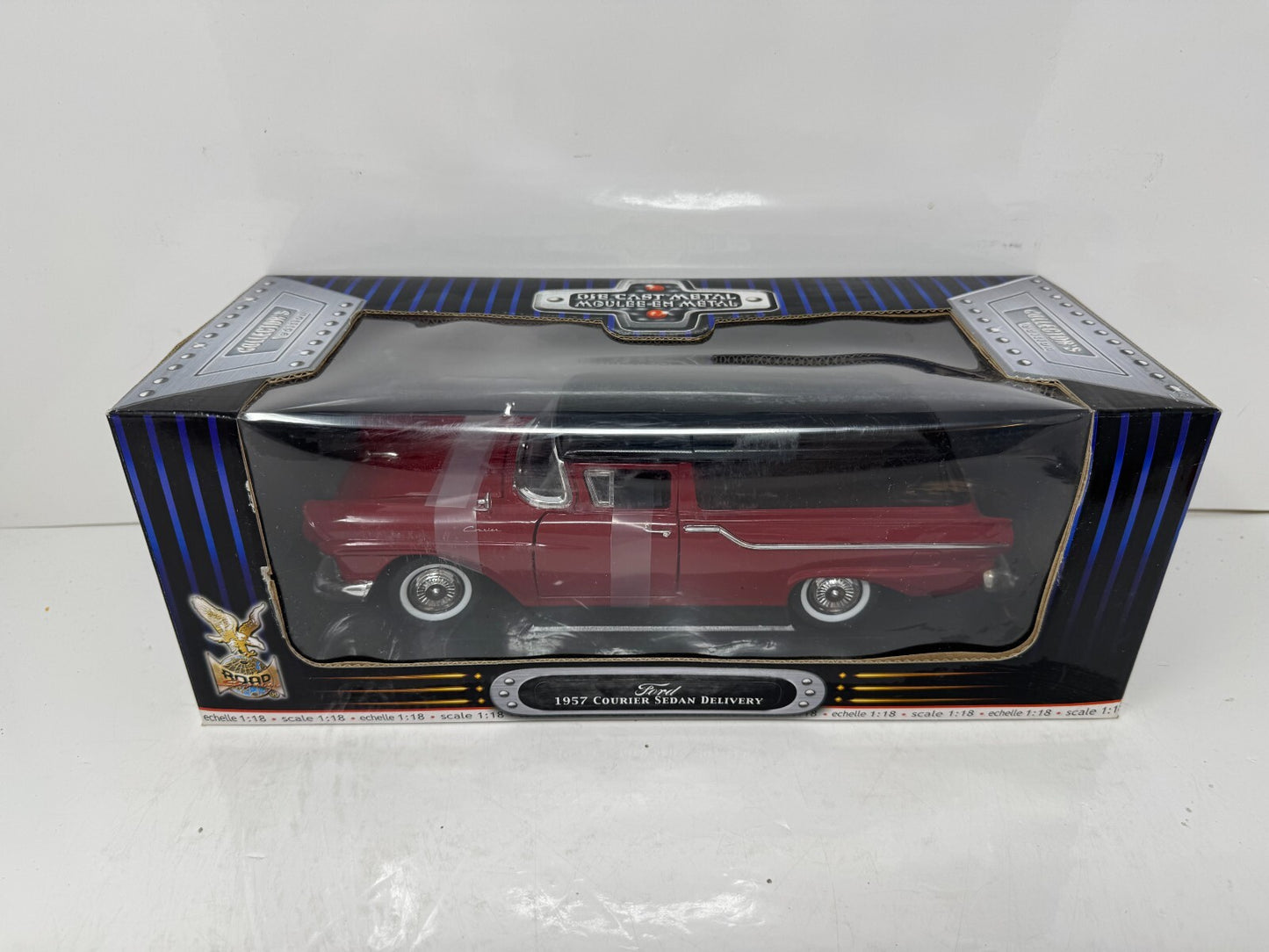 Yat Ming Road Signature 1957 Ford Courier Sedan Delivery 1:18 Diecast
