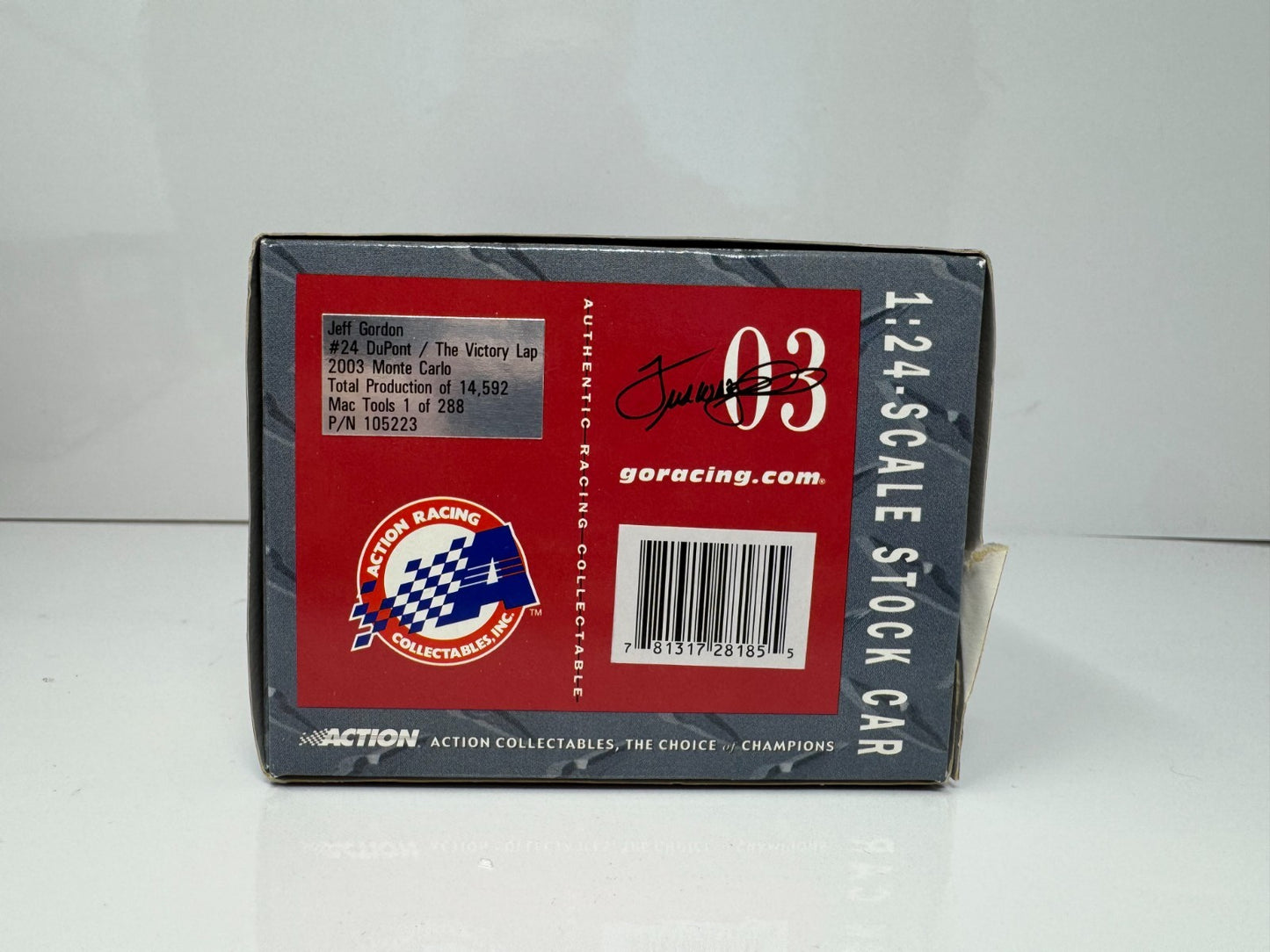 Action NASCAR Jeff Gordon #24 DuPont The Victory Lap 2003 Chevy 1:24 Diecast