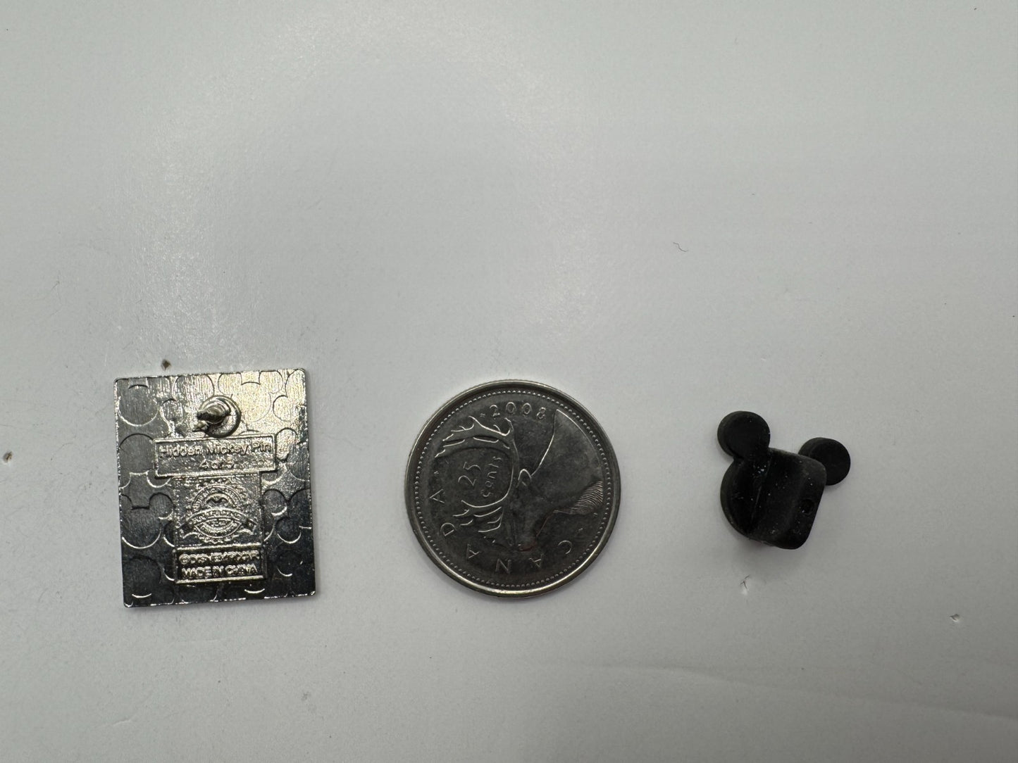 DLR Disney Mater the Greater Mater’s Junkyard Jamboree Signs Trading Pin DC1S19