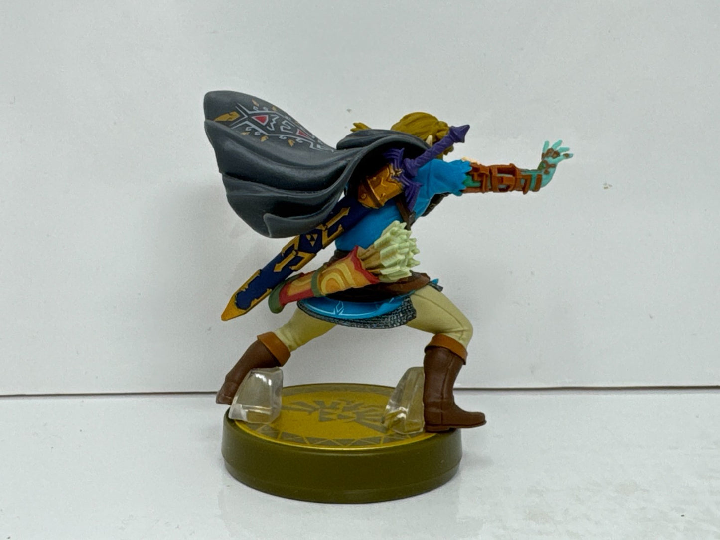 Nintendo Link The Legend of Zelda Tears of the Kingdom Amiibo Figurine