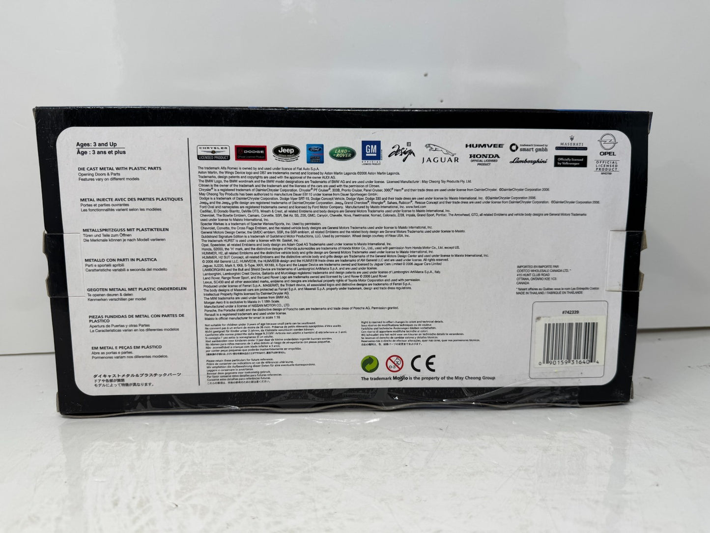 Maisto 1965 Chevrolet Corvette 1:18 Diecast Special Edition