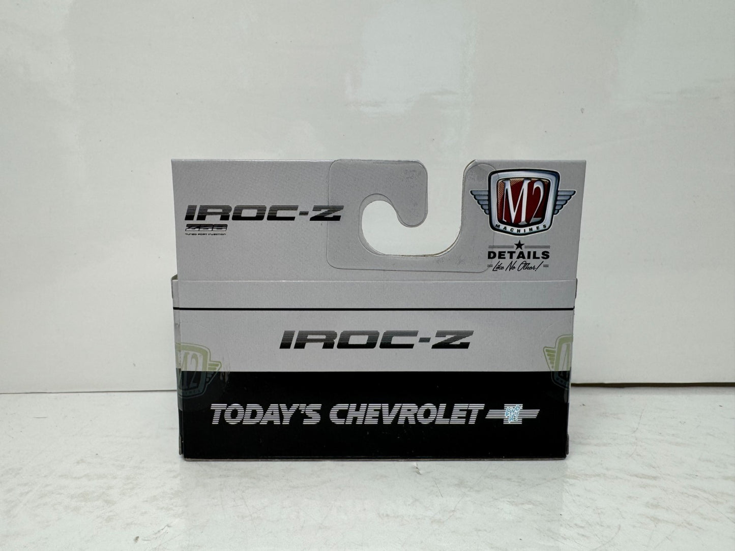 M2 Machines Today's Chevrolet 1985 Chevrolet Camaro IROC-Z 1:64 Diecast
