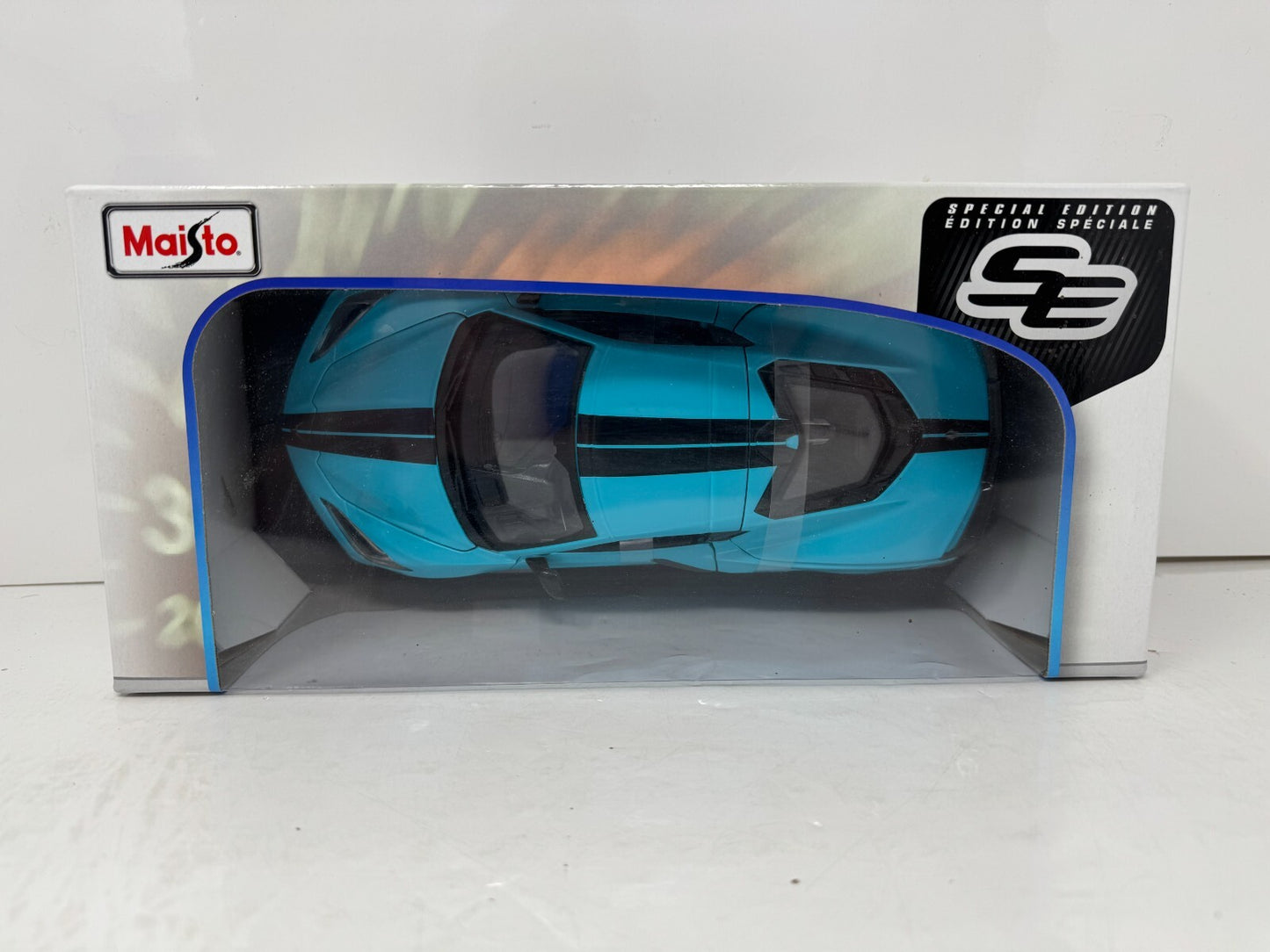 Maisto 2020 Chevrolet Corvette Stingray Coupe Special Edition 1:18 Diecast