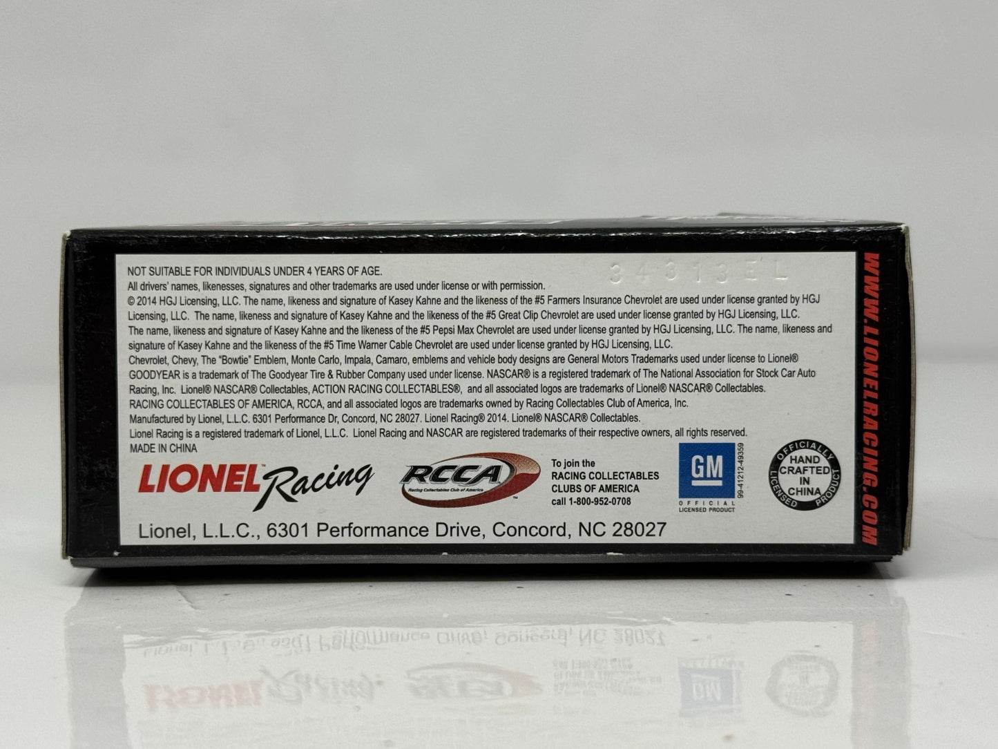 Lionel NASCAR Kasey Kahne #5 Farmers Insurance 2014 Chevy SS 1:64 Diecast