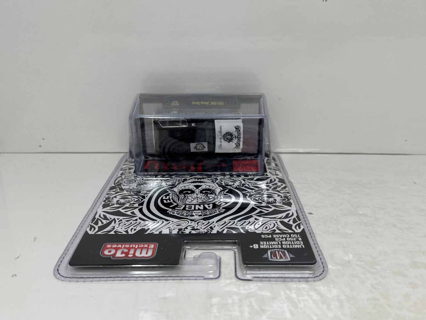 M2 Machines Dia de los Muertos 1973 GMC Jimmy Sierra Los Angeles MiJo 1:64 Diecast