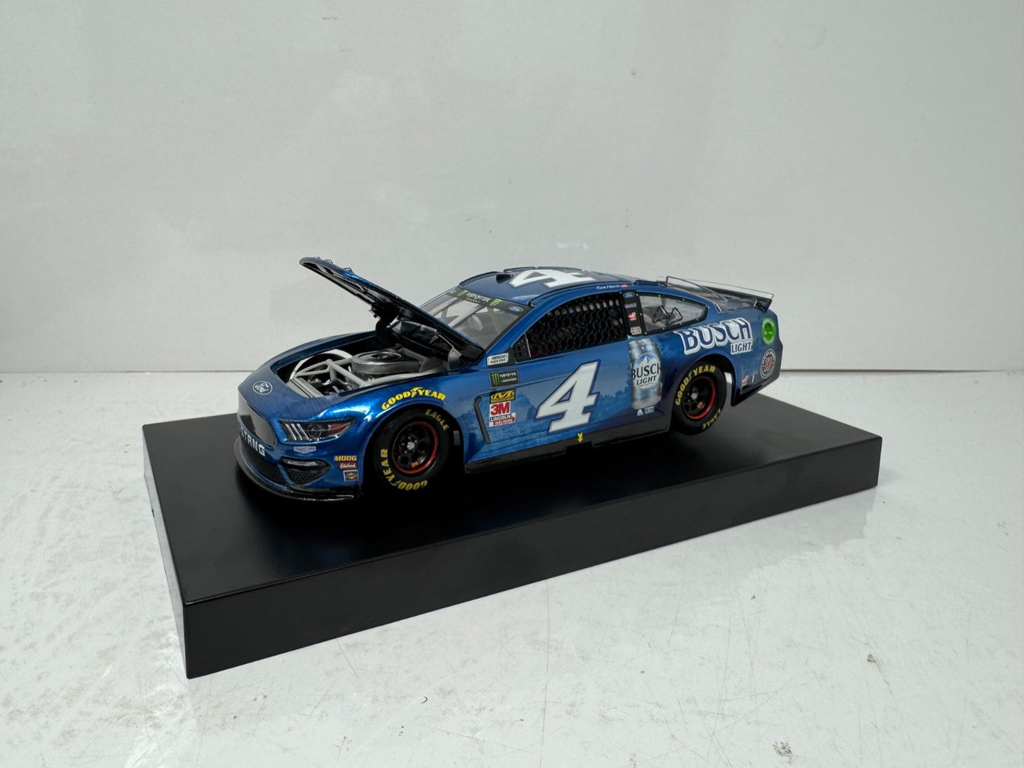Lionel Racing Nascar #4 Kevin Harvick Busch Mustang 1:24 Diecast Liquid Color 1 of 72