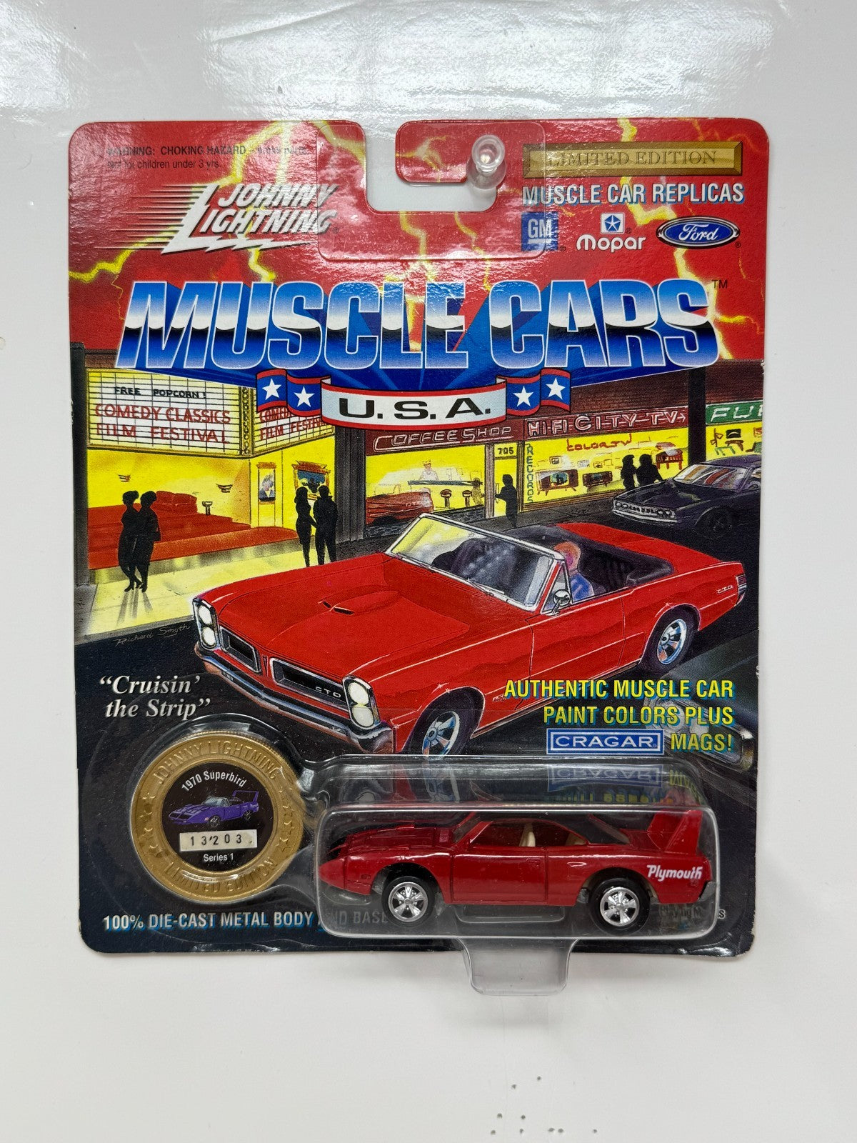 Johnny Lightning Muscle Cars U.S.A 1970 Plymouth Superbird 1:64 Diecast