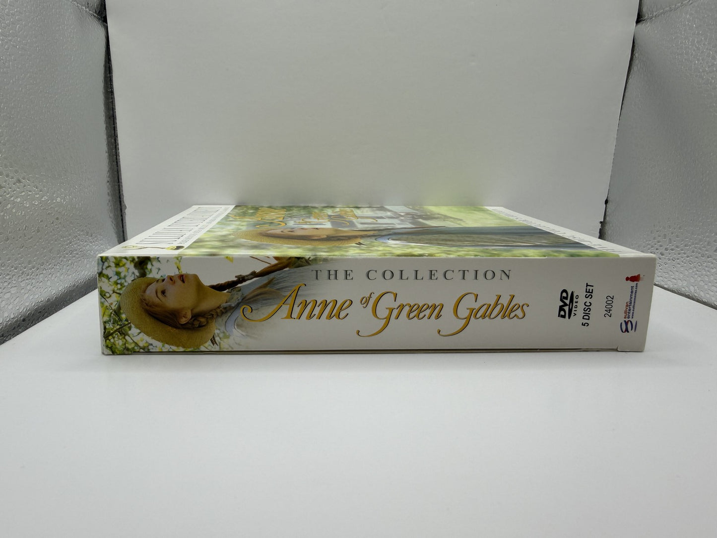 Anne of Green Gables Five-Disc Collector's Edition (DVD) Megan Follows