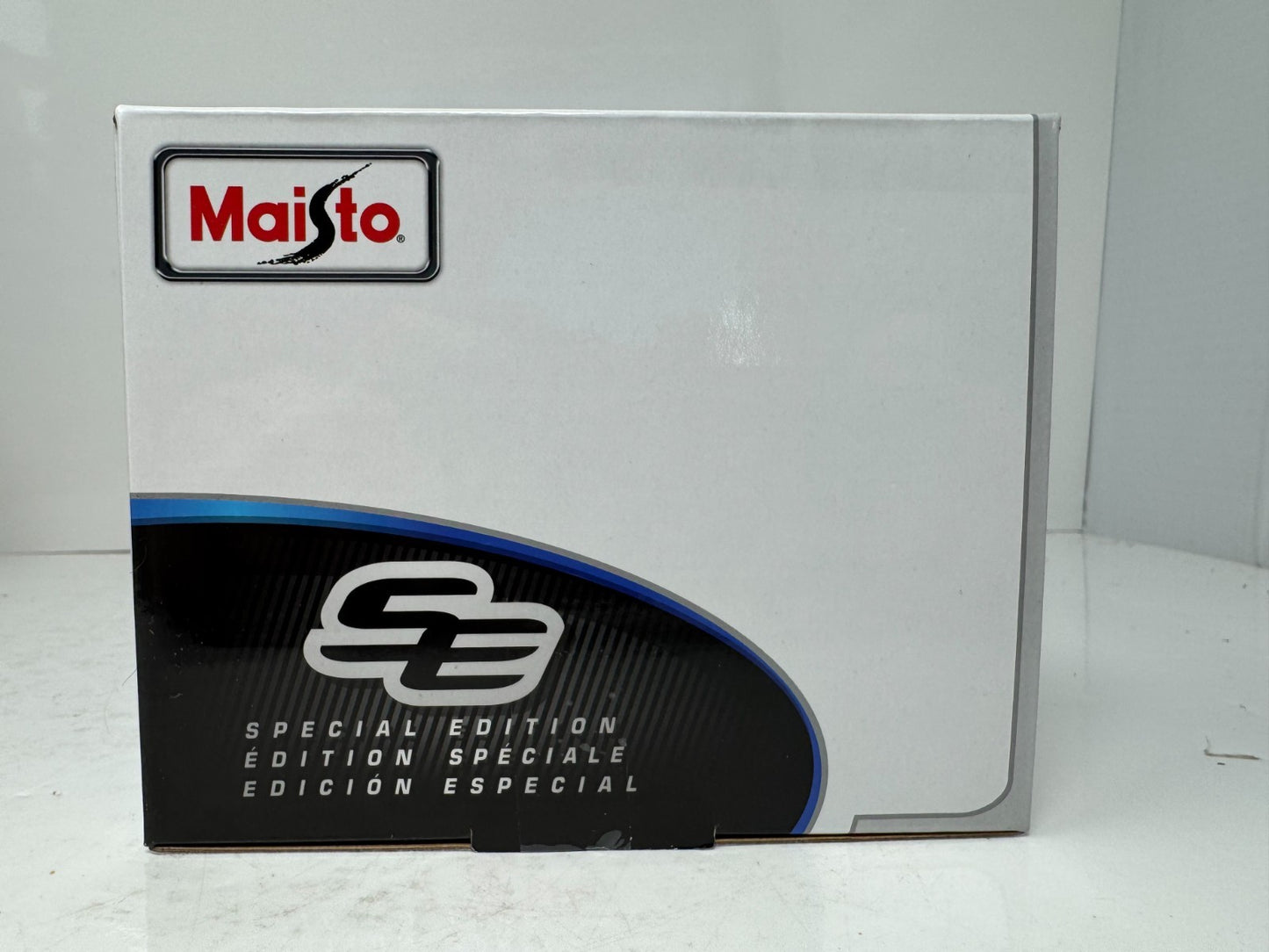 Maisto 1967 Ford Mustang GTA Fastback Special Edition 1:18 Diecast
