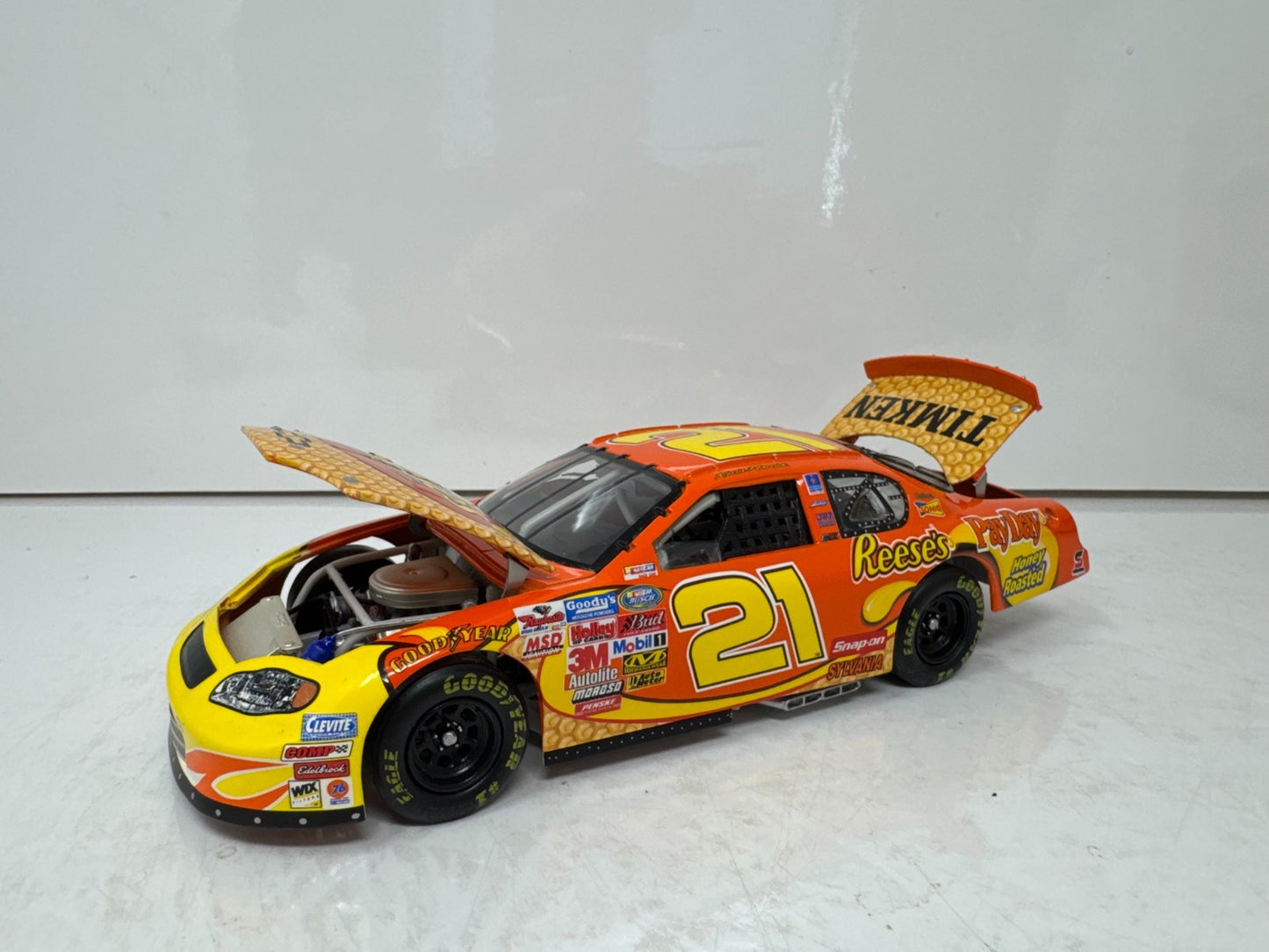 Action Nascar #21 Kevin Harvick Reese's Dealer Exclusive 2003 Chevy 1:24 Diecast