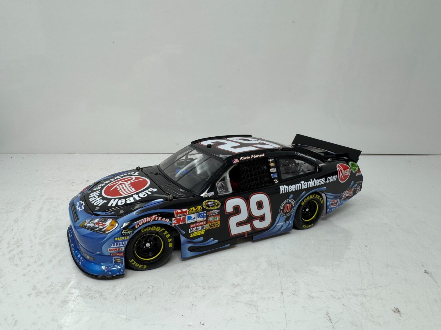 Lionel Racing Nascar #29 Kevin Harvick Rheem 2011 Chevy Impala 1:24 Diecast