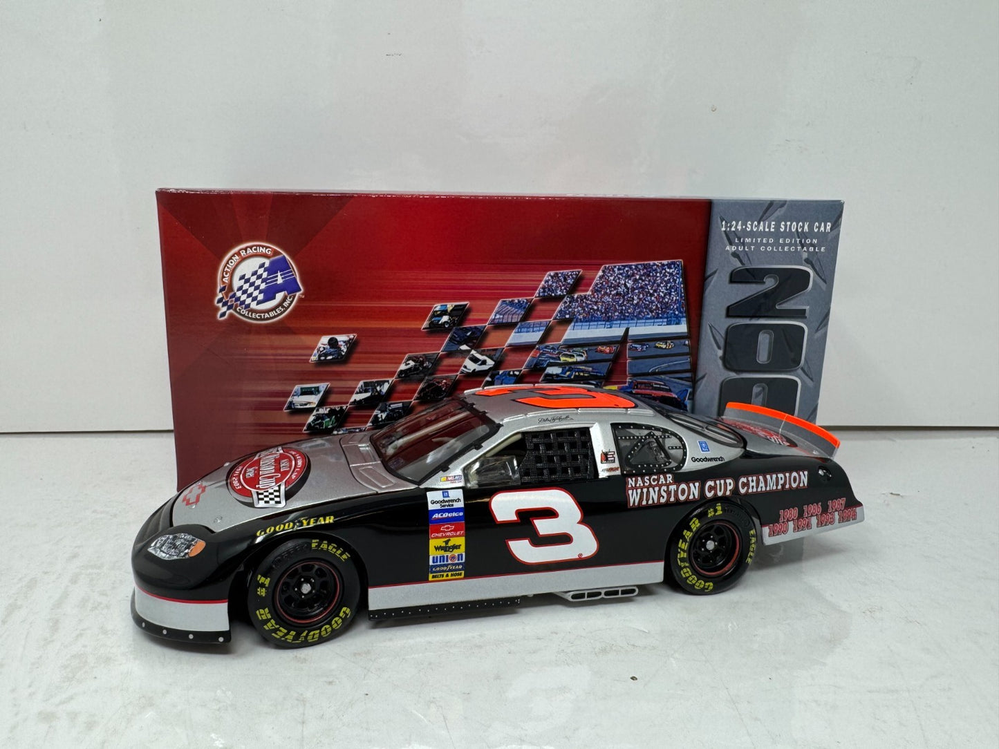 Action Nascar #3 Dale Earnhardt Sr The Victory Lap 7x Champion 2003 1:24 Diecast