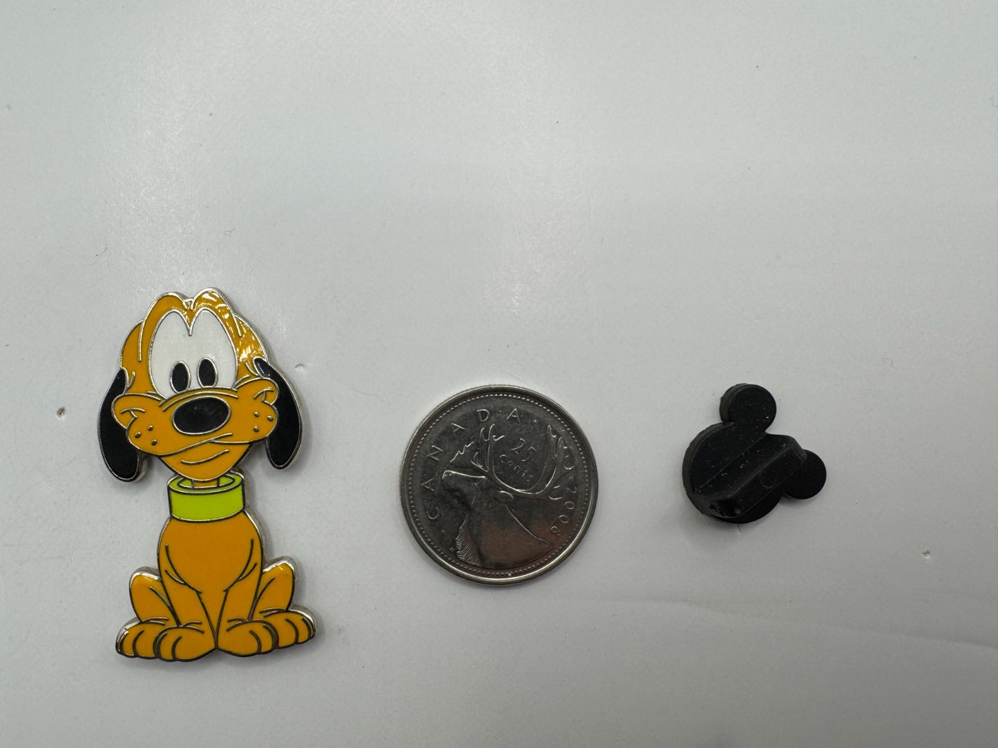 Disney Pluto Big Head Art Booster Trading Pin DC1S10