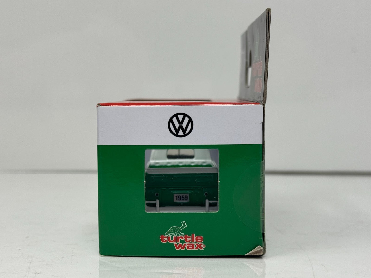 M2 Machines Turtle Wax 1959 Volkswagen Double Cab Truck USA Model 1:64 Diecast