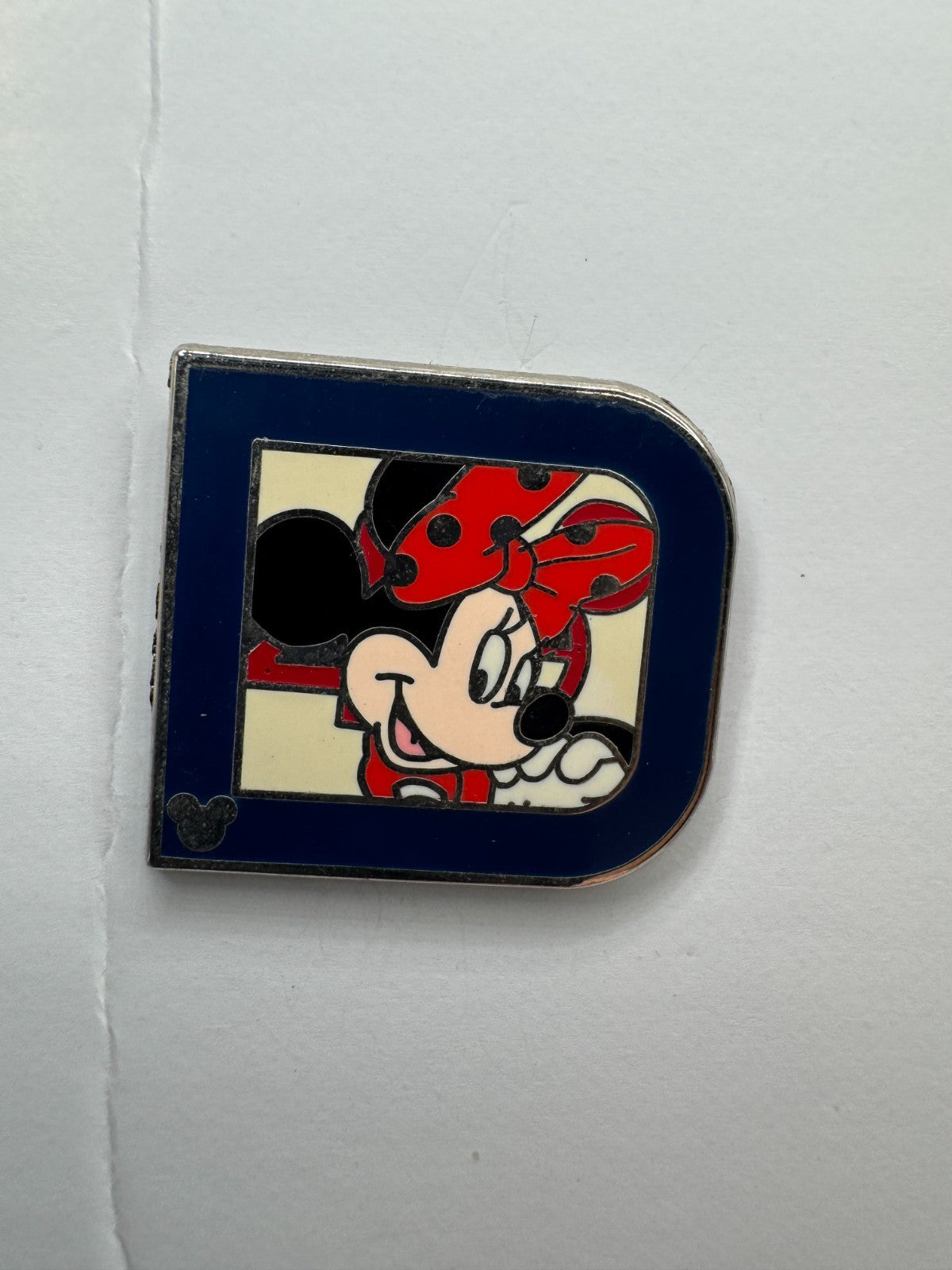 WDW Disney Minnie Mouse Retro Classic D Hidden Mickey Trading Pin DC2S2