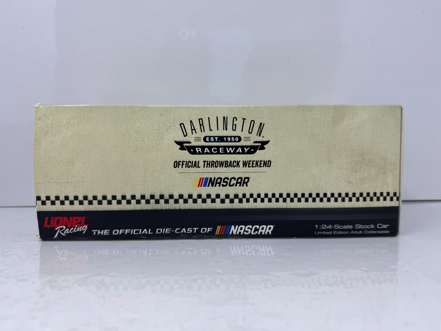 Lionel Racing Nascar #4 Kevin Harvick Busch Beer Darlington Ford Mustang 1:24 Diecast