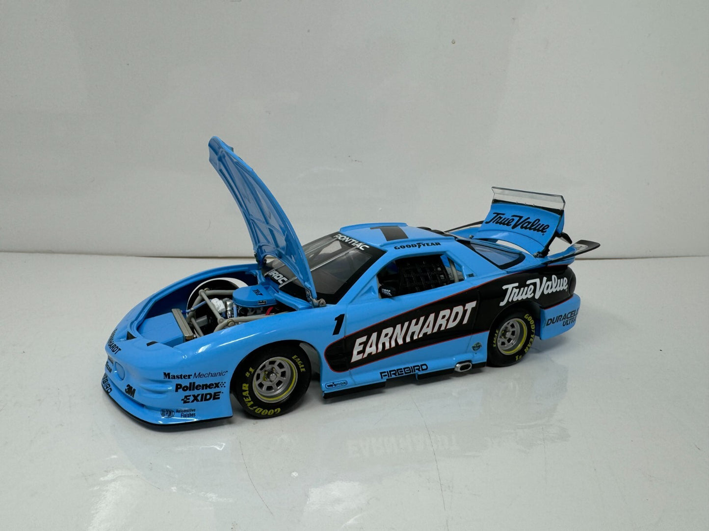 Action Nascar Dale Earnhardt Sr True Value '00 IROC Firebird Xtreme 1:24 Diecast