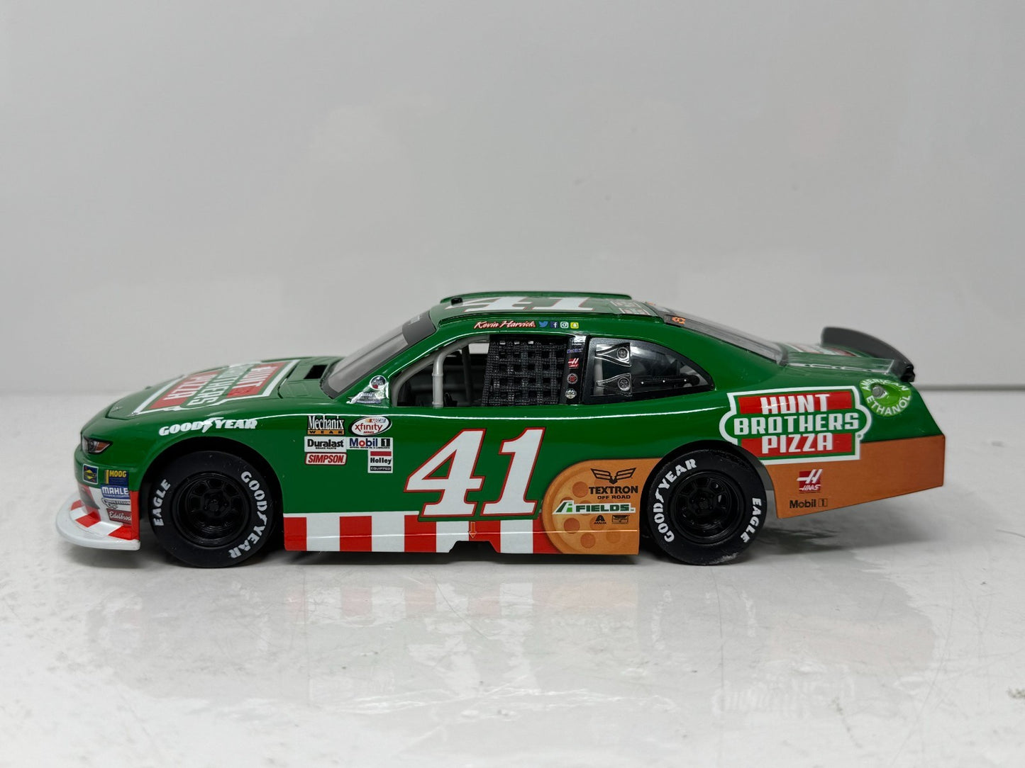 Lionel Racing Nascar #41 Kevin Harvick Hunt Brothers Pizza Throwback 1:24 Diecast