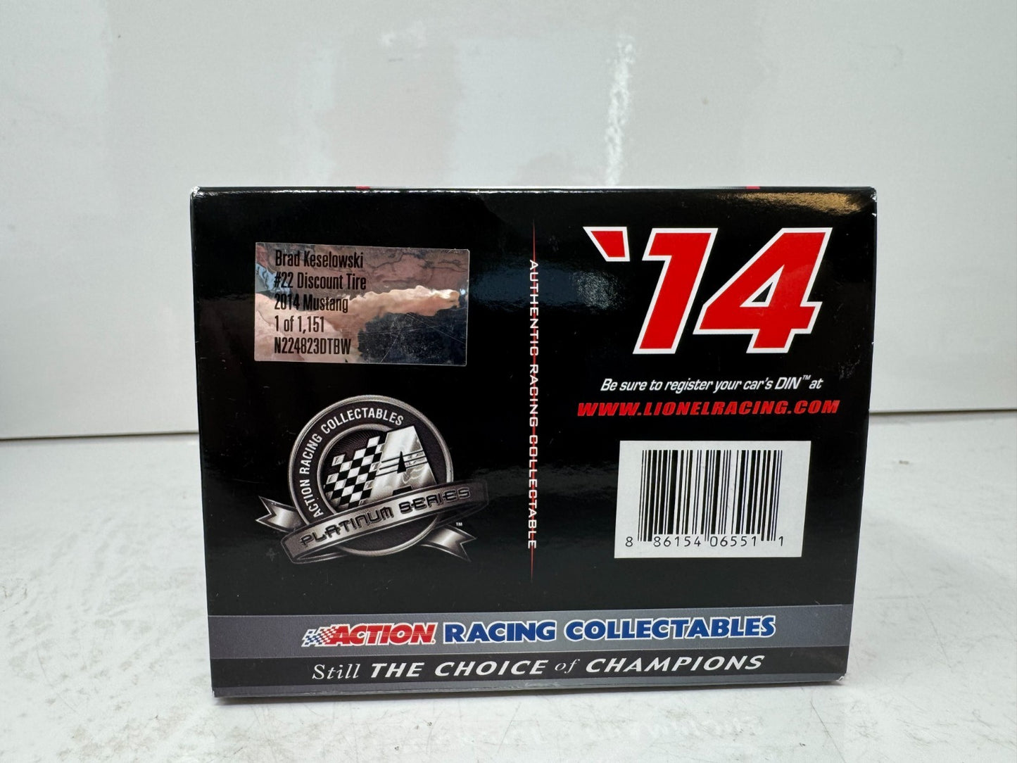 Lionel Nascar #22 Brad Keselowski Discount Tire 2014 Mustang 1:24 Diecast