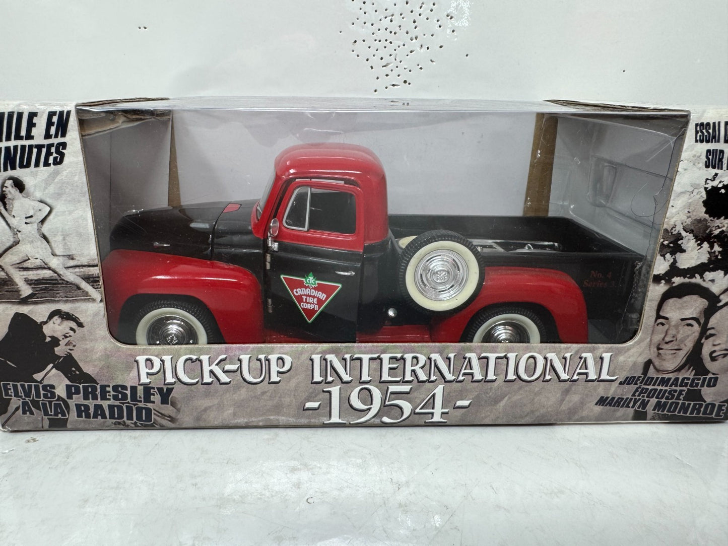Liberty Classics Canadian Tire 1954 International Pickup BANK 1:24 Diecast
