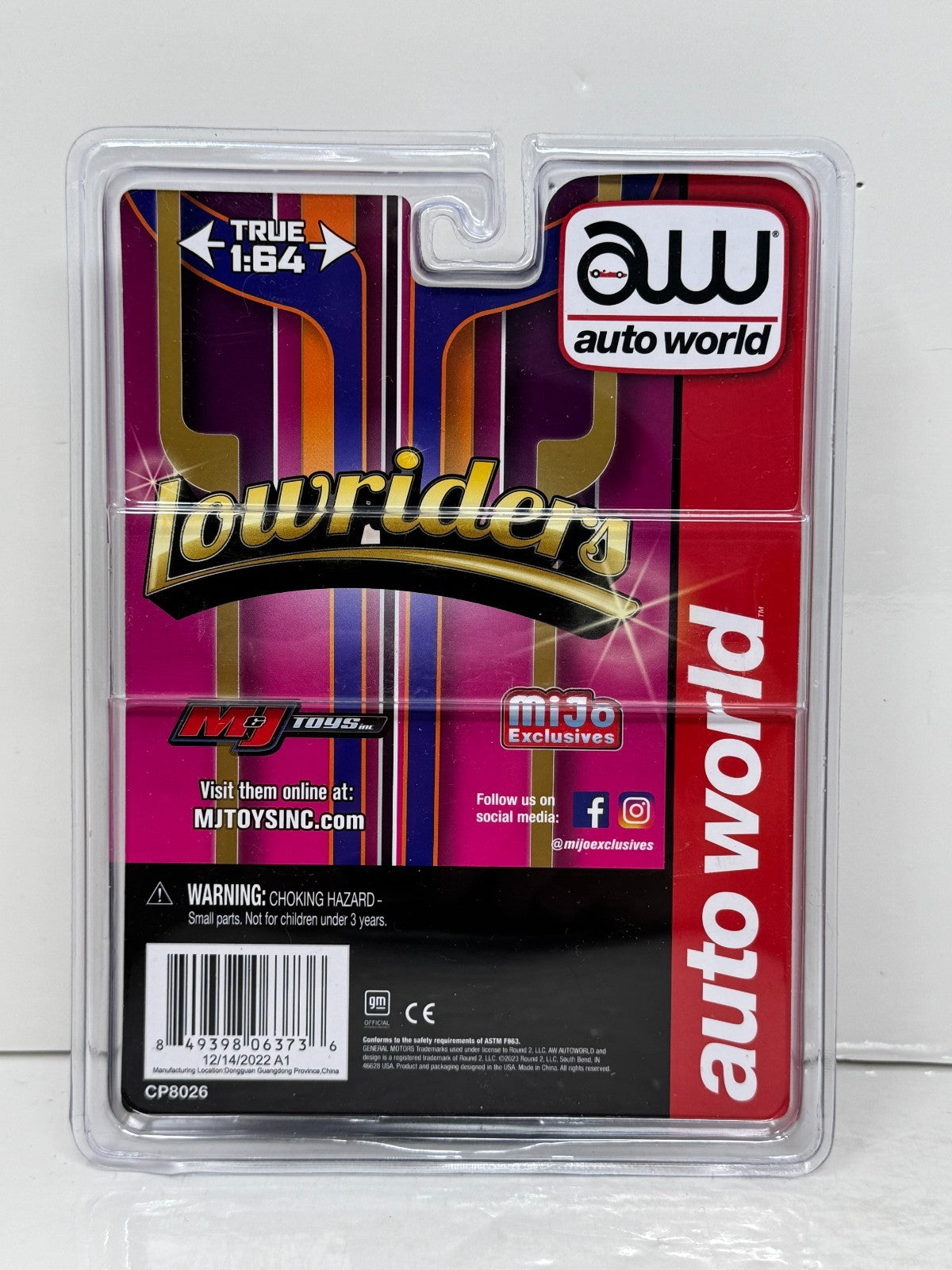 Auto World Lowriders 1983 Chevrolet Silverado 1:64 Diecast