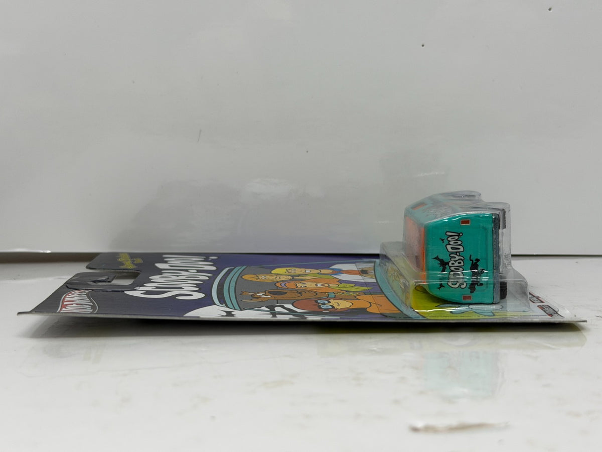 Hot Wheels Scooby-Doo Custom 1977 Dodge Van 1:64 Diecast Real Riders