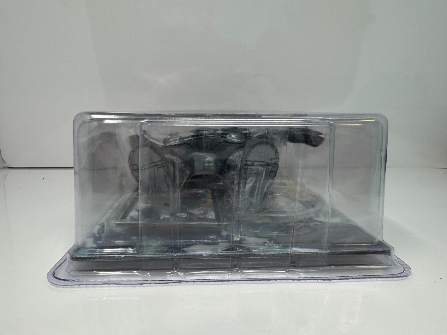 DC Direct Batman Fighting the Frozen Mr. Freeze Action Figure