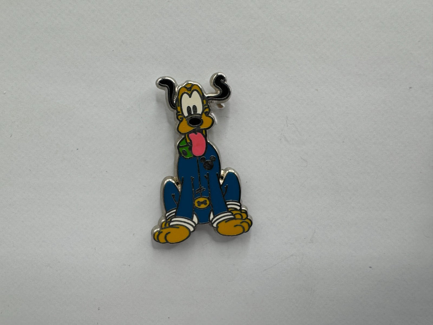 WDW Disney Pluto Outer Space Characters Hidden Mickey Trading Pin DC1S10