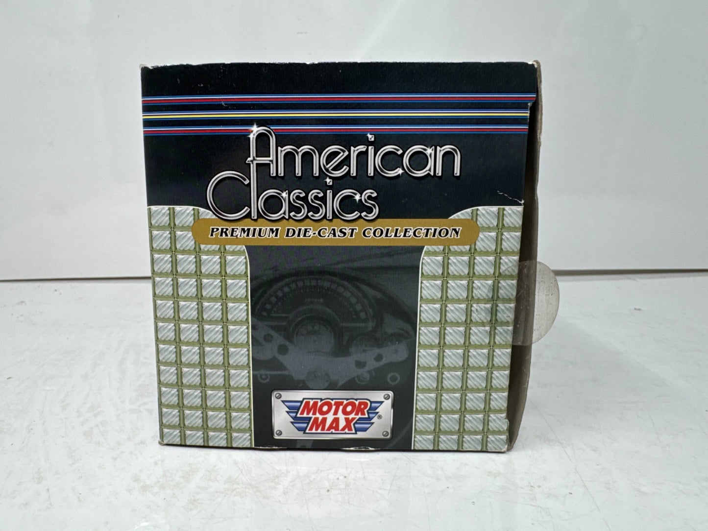 Motormax American Classics 1967 Chevrolet Corvette 1:24 Diecast