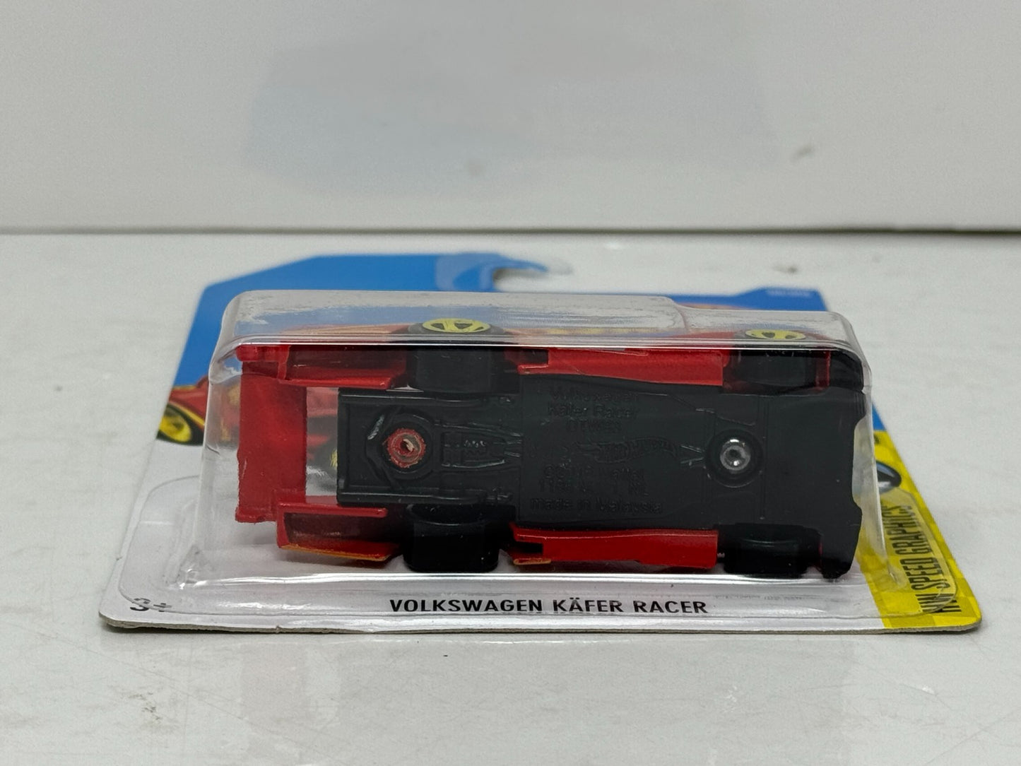 Hot Wheels Speed Graphics Volkswagen Kafer Racer MOMO Red 1:64 Diecast