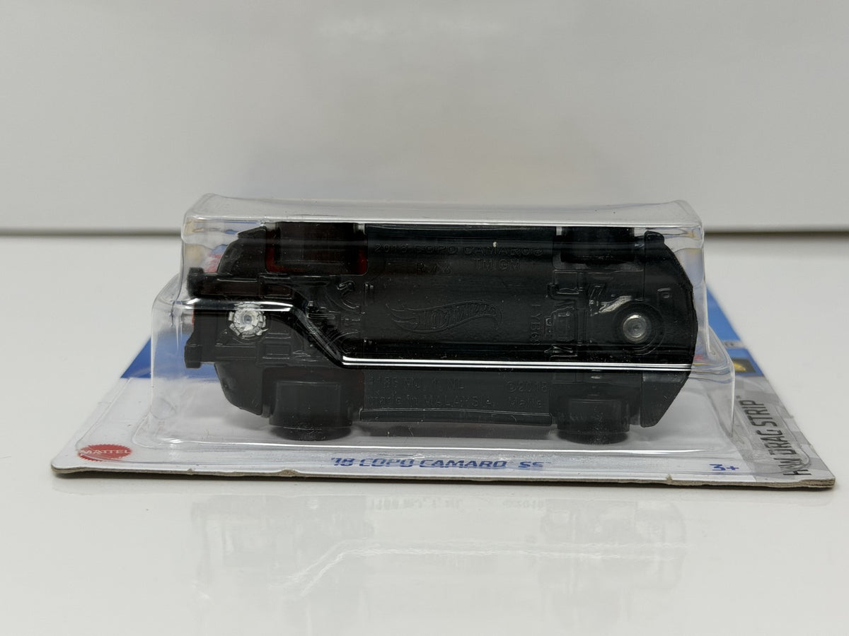 Hot Wheels HW Drag Strip 2018 Chevrolet COPO Camaro SS 1:64 Diecast White