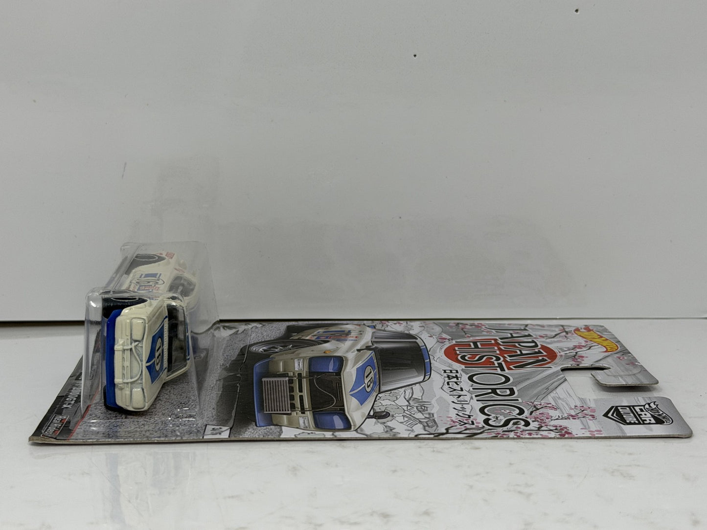 Hot Wheels Japan Historics Nissan Skyline HT 2000GT-X 1:64 Diecast Real Riders