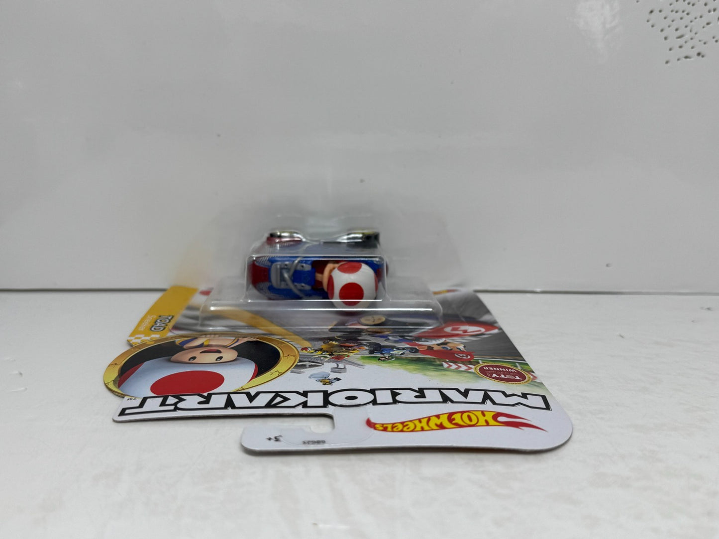 Hot Wheels Mario Kart Toad Sneeker 1:64 Diecast