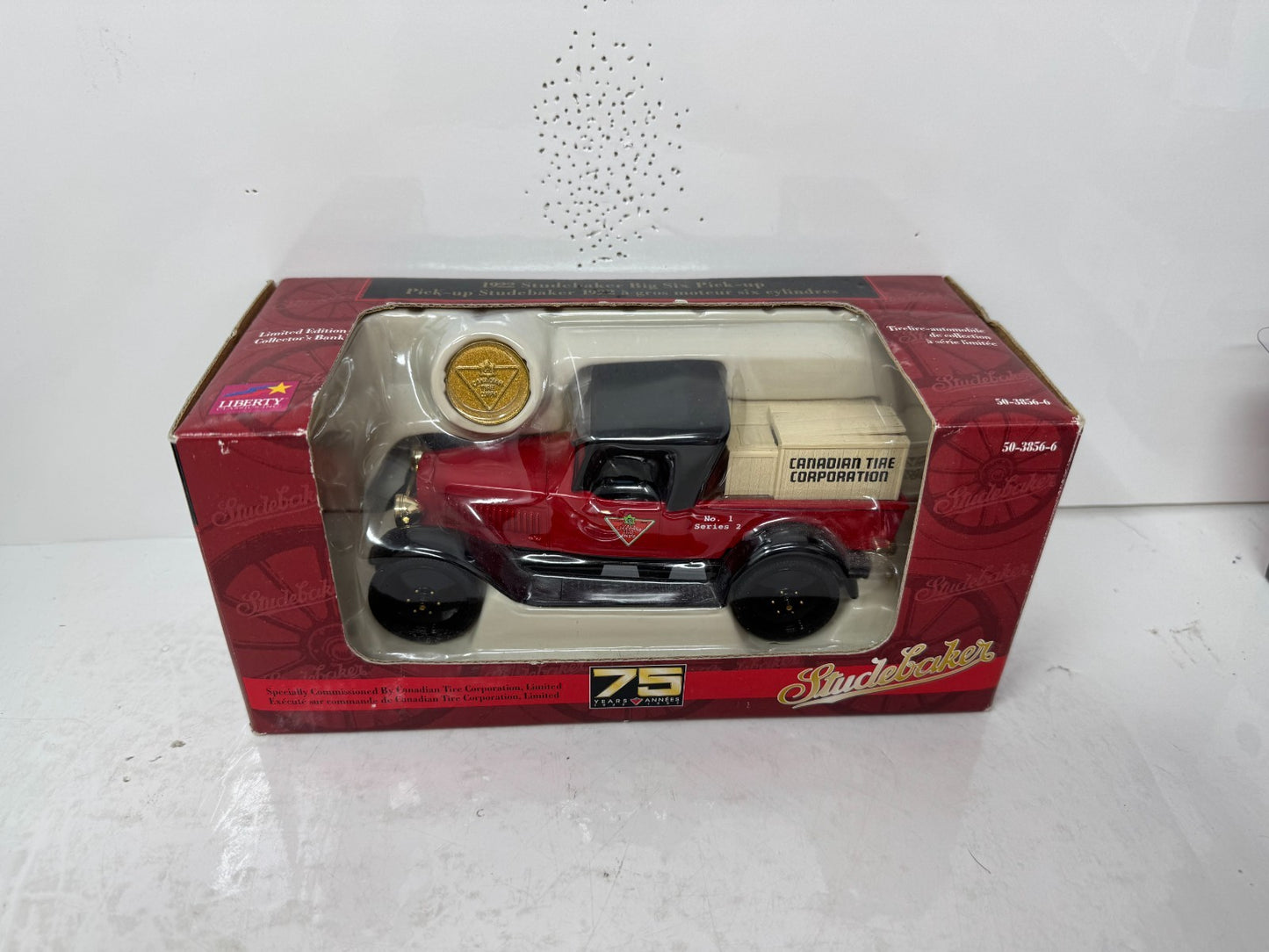 Liberty Classics Canadian Tire 1922 Studebaker Big Six Pickup BANK 1:24 Diecast