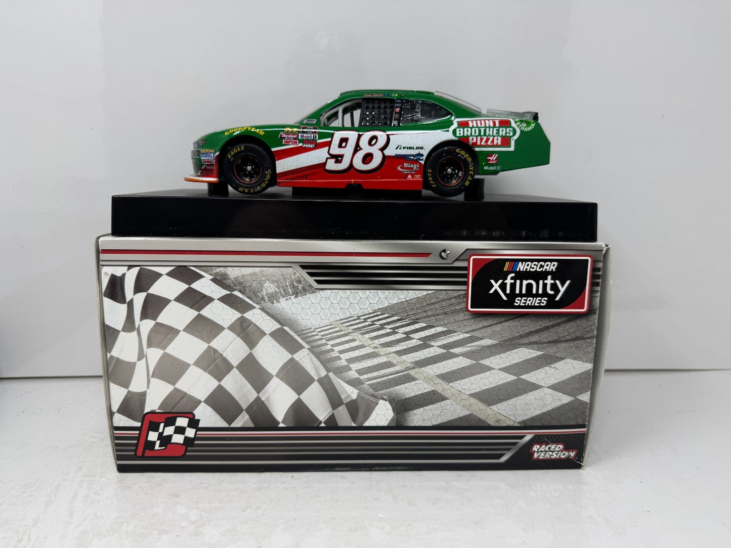 Lionel Nascar #98 Kevin Harvick Hunt Brothers Pizza Atlanta Win 1:24 Diecast