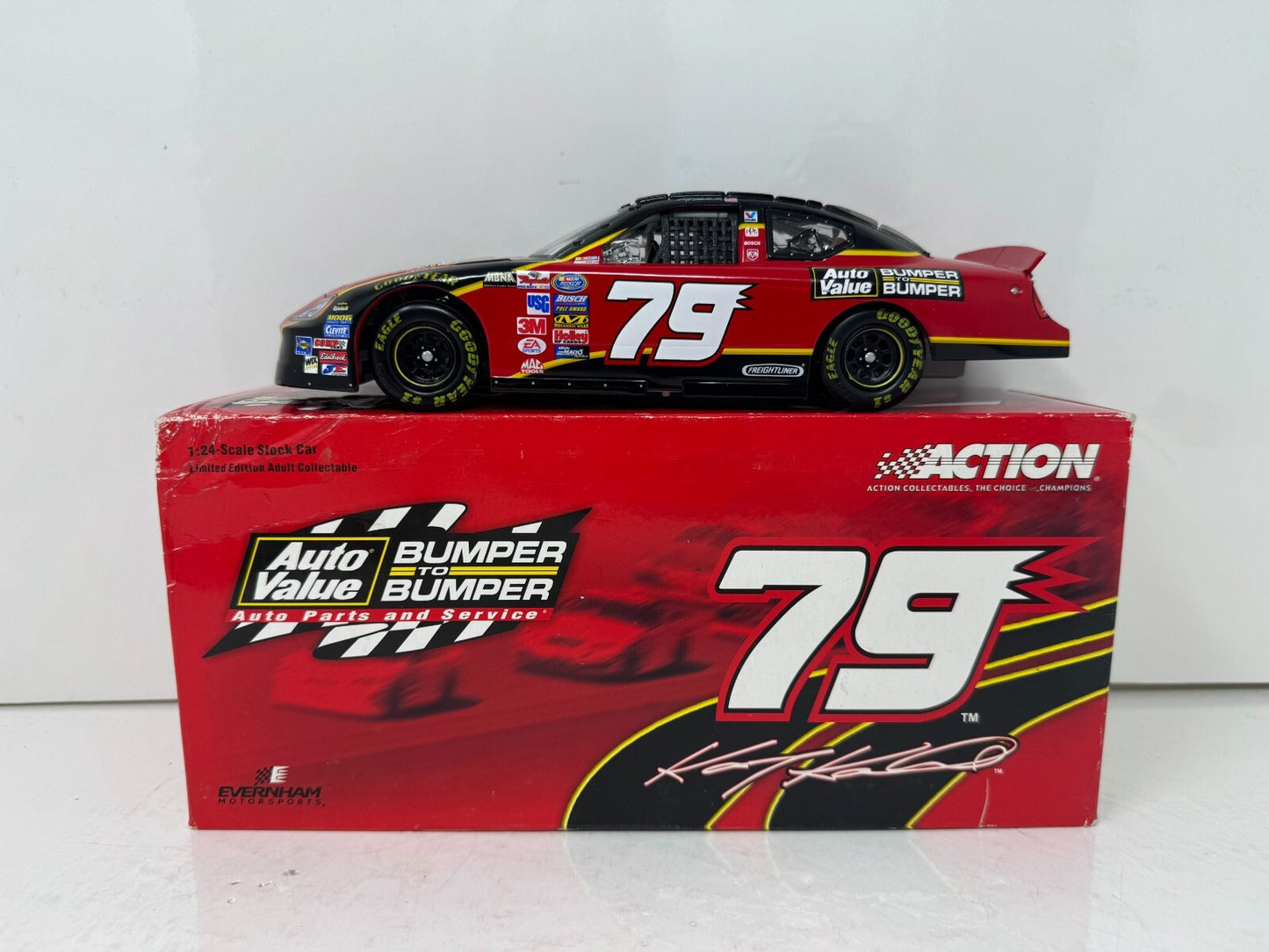 Action Nascar #79 Kasey Kahne AAPA Bumper to Bumper 2005 Charger 1:24 Diecast