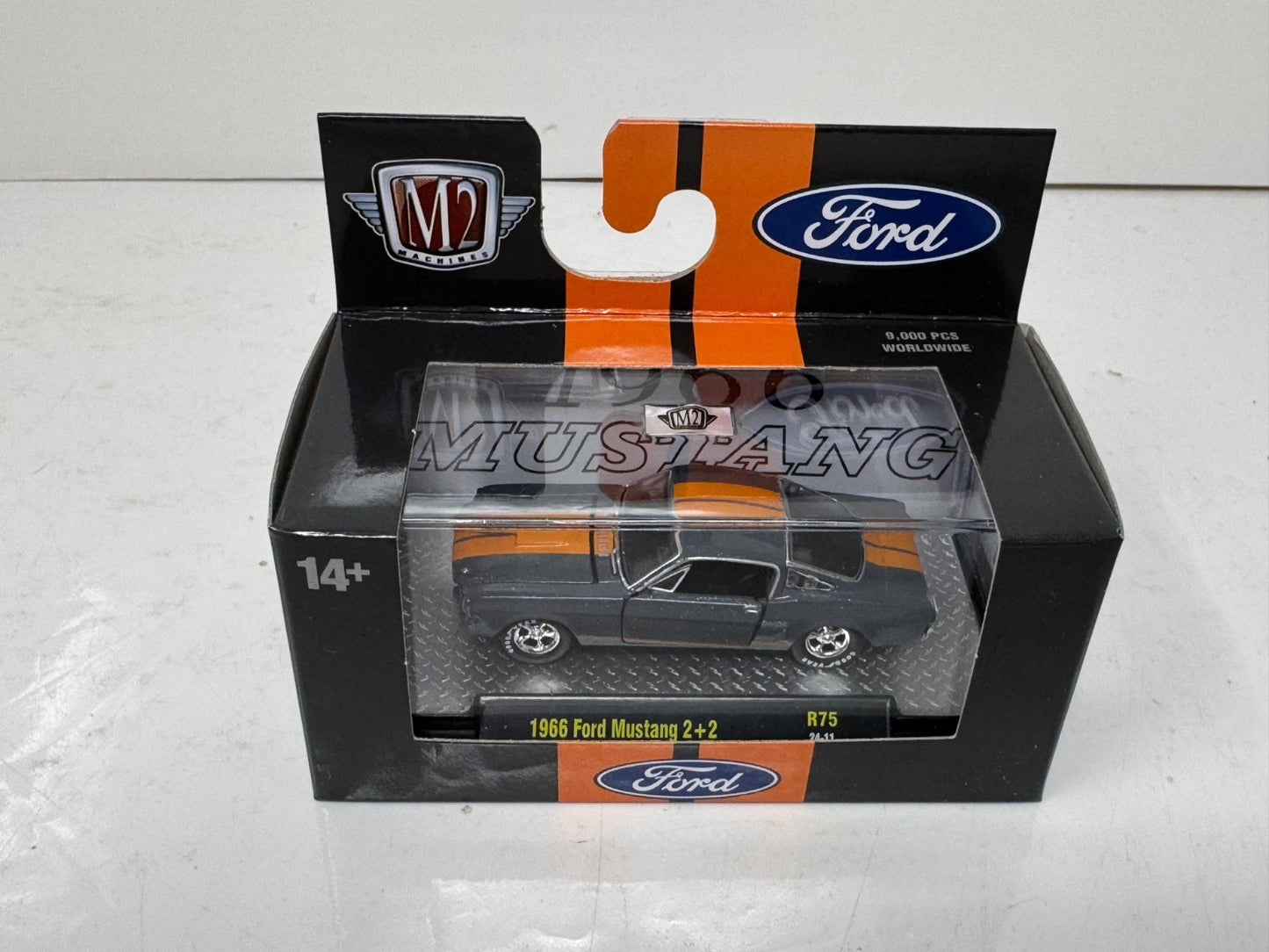 M2 Machines 1966 Ford Mustang 2 + 2 1:64 Diecast