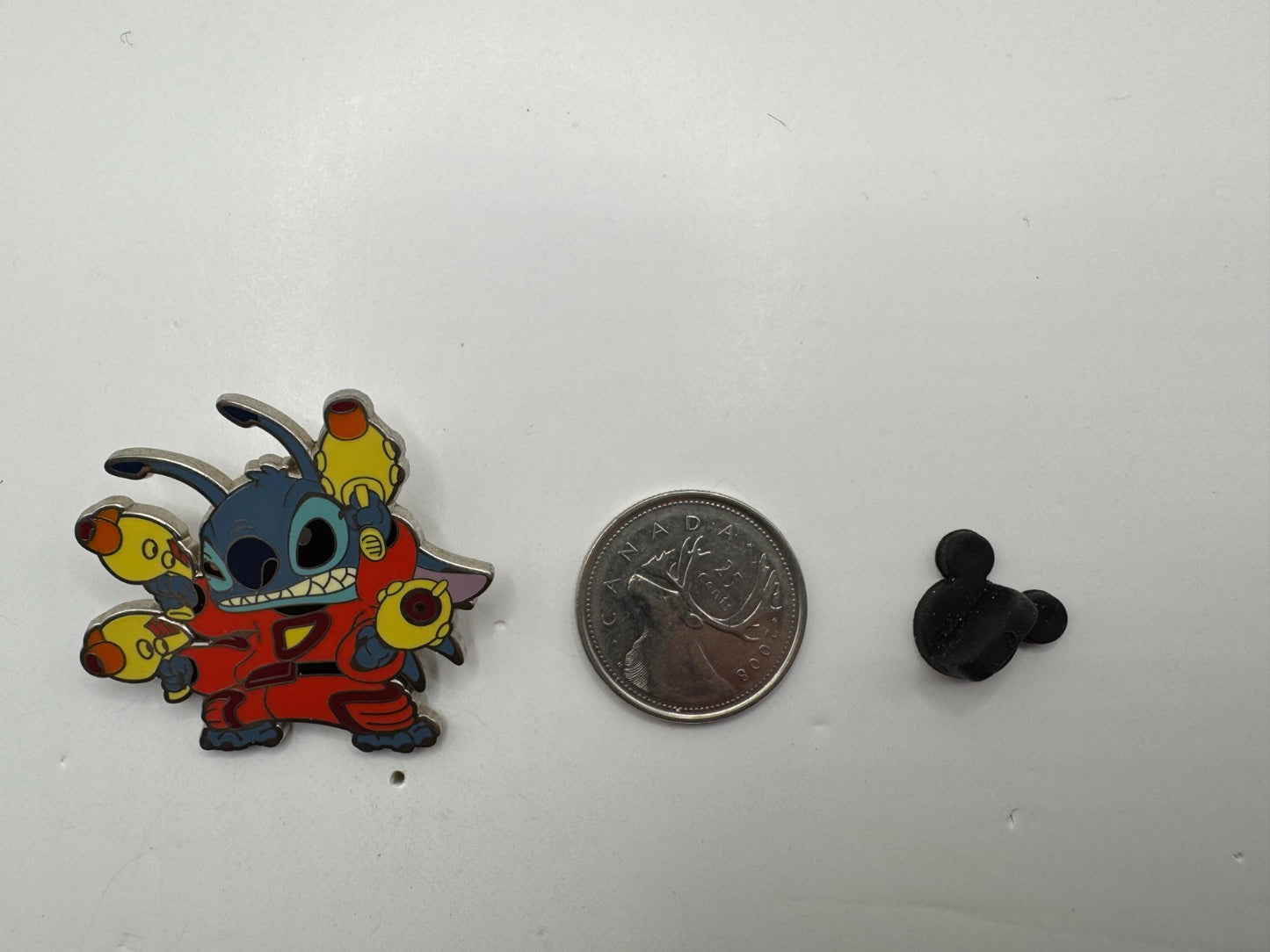 Disney Stitch w/ Laser Cannons Deluxe Pin Red Lanyard Starter Trading Pin DC1S9