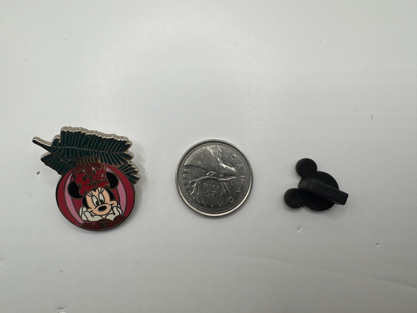 DLR Disney Minnie Mouse Christmas Ornament Hidden Mickey Trading Pin DC2S2