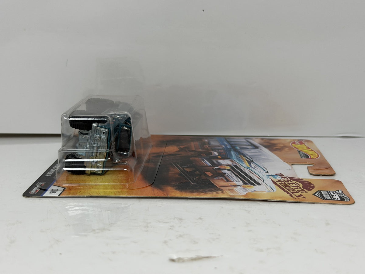 Hot Wheels Premium Desert Rally 1988 Jeep Grand Wagoneer 1:64 Diecast