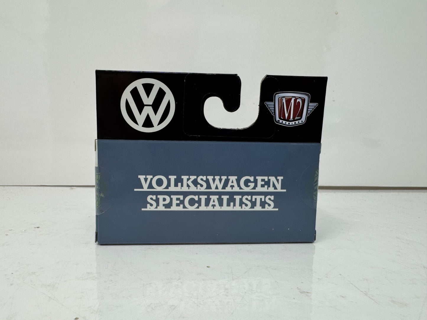 M2 Machines 1961 Volkswagen VW Double Cab Truck USA Model 1:64 Diecast