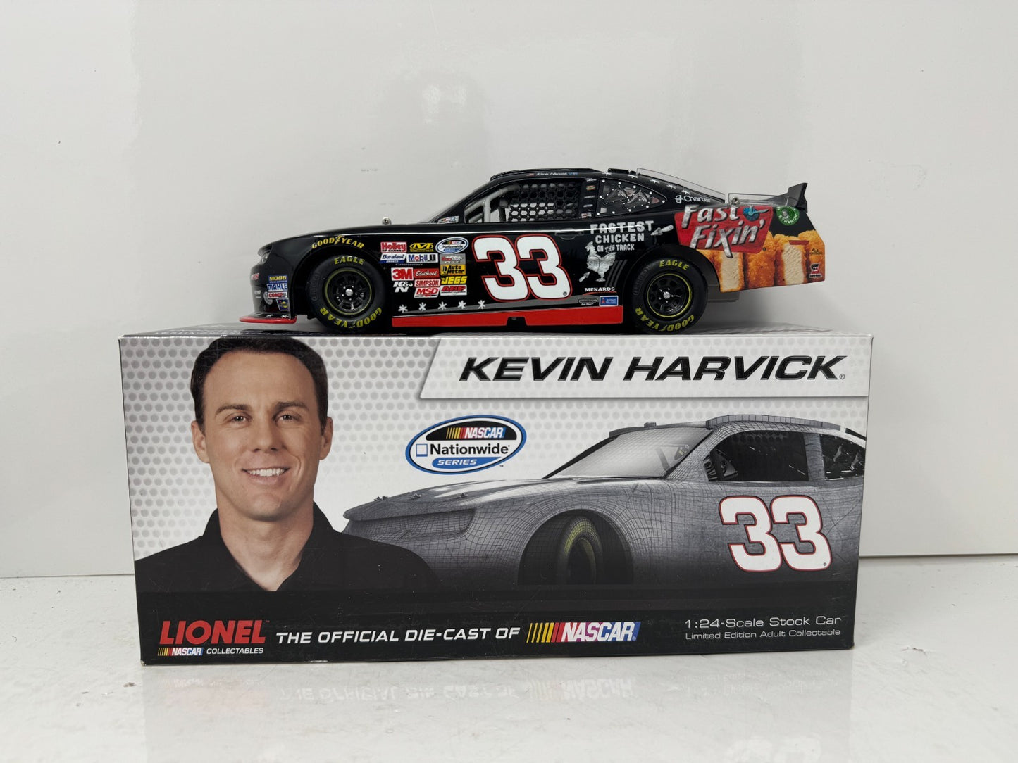 Lionel Racing Nascar #33 Kevin Harvick Fast Fixin 2013 Chevy Camaro 1:24 Diecast