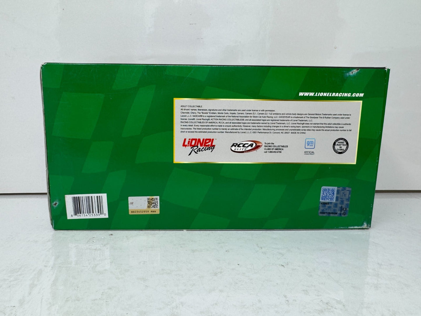 Lionel Nascar #36 Gary Elliott Quaker State 2022 Chevy 1:24 Diecast AUTOGRAPHED