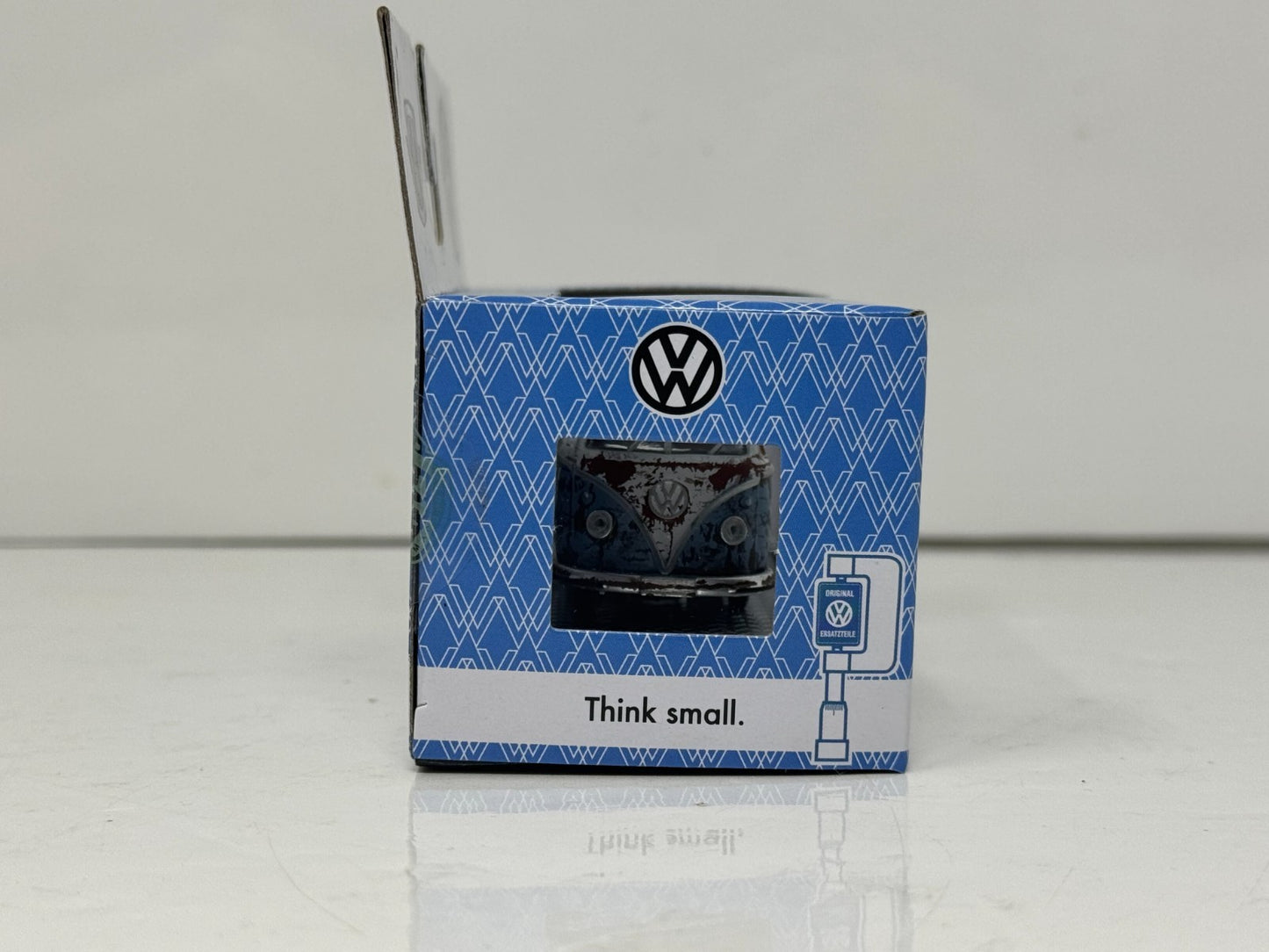 M2 Machines Rusty 1958 Volkswagen VW Microbus 15 Window USA Model 1:64 Diecast