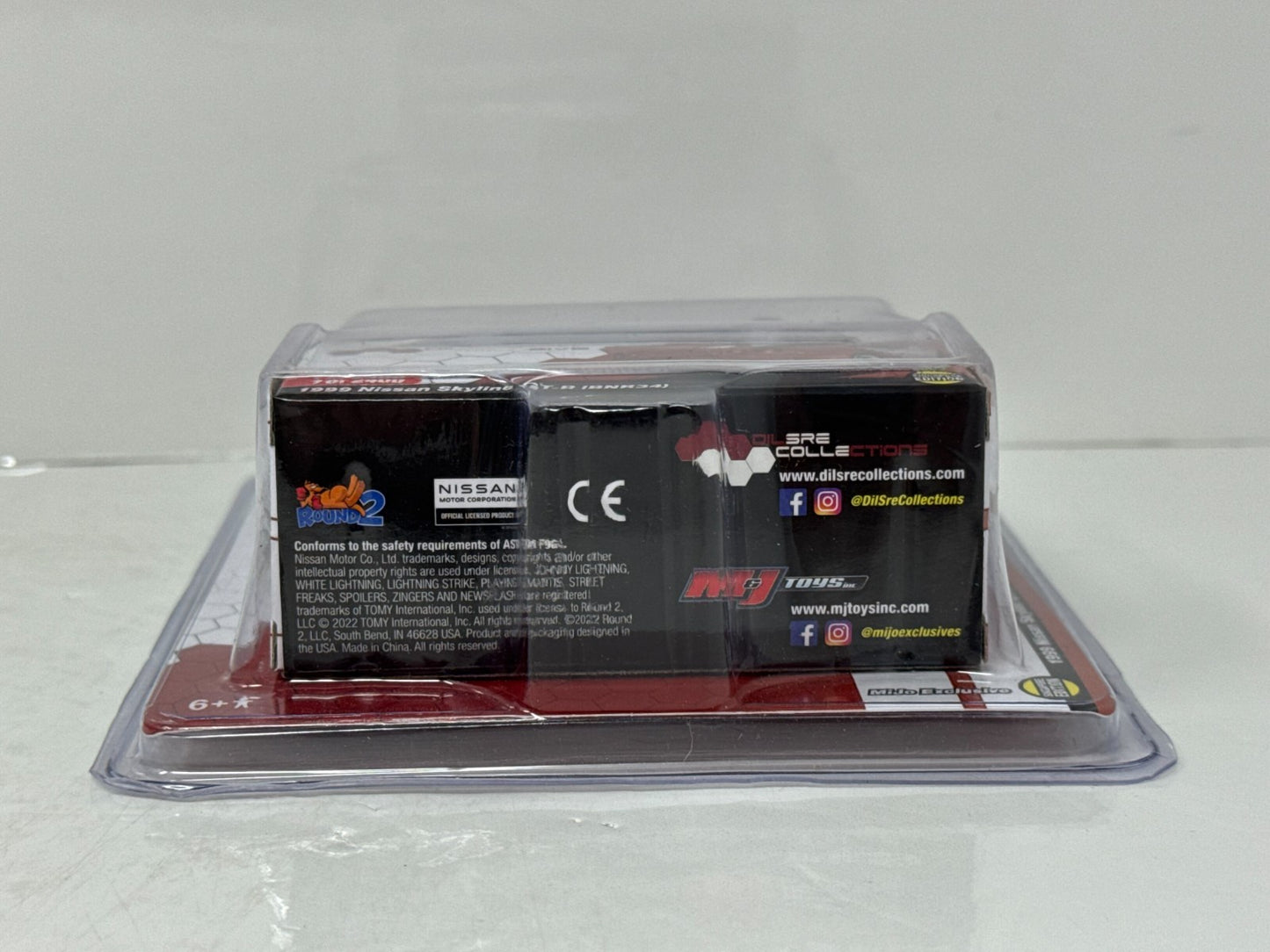 Johnny Lightning Dilsre Xclusive 1999 Nissan Skyline GT-R (BNR34) 1:64 Diecast