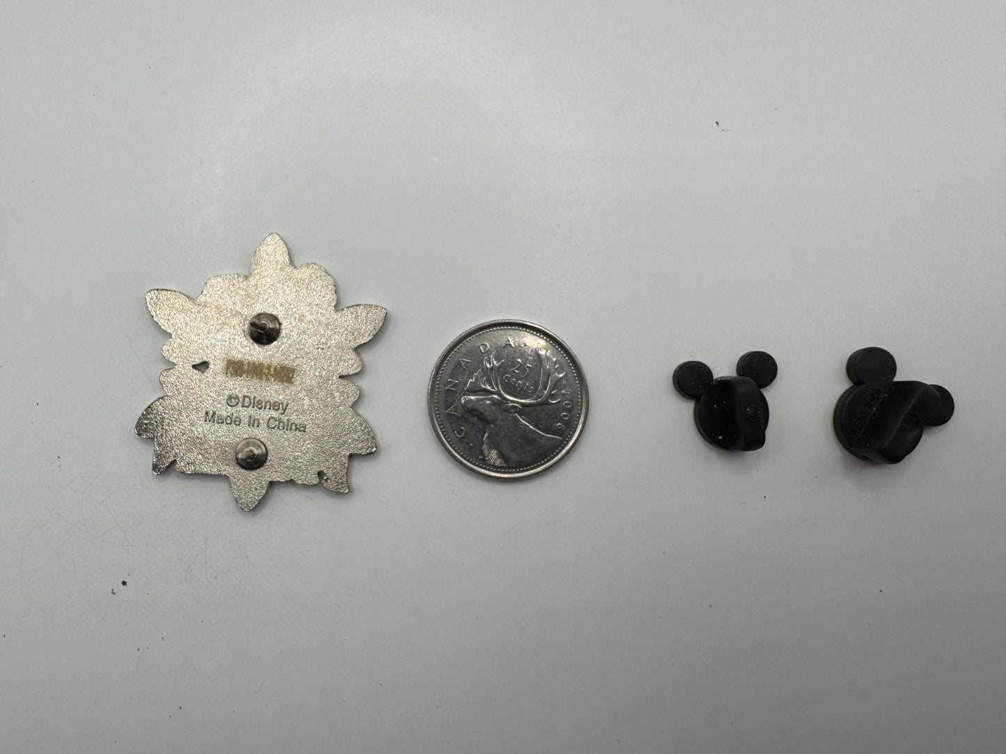 Disney Jerry Leigh Frozen Anna & Elsa Trading Pin DC1S17