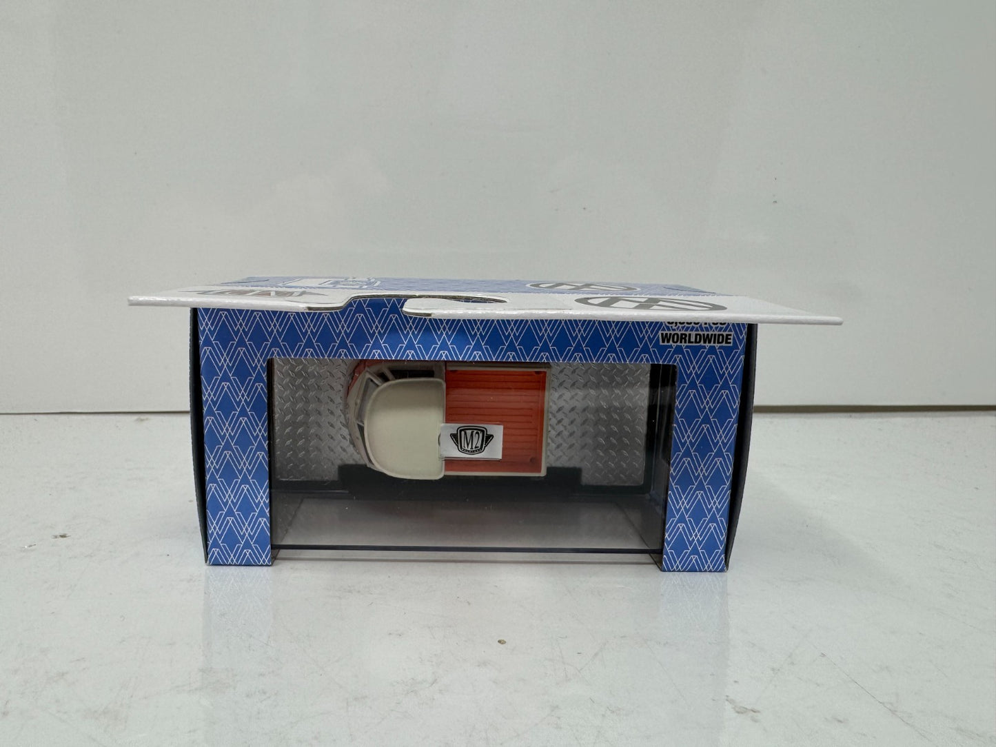 M2 Machines 1960 Volkswagen VW Single Cab Truck 1:64 Diecast