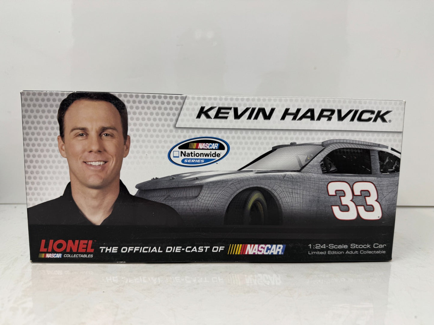 Lionel Racing Nascar #33 Kevin Harvick Fast Fixin 2013 Chevy Camaro 1:24 Diecast