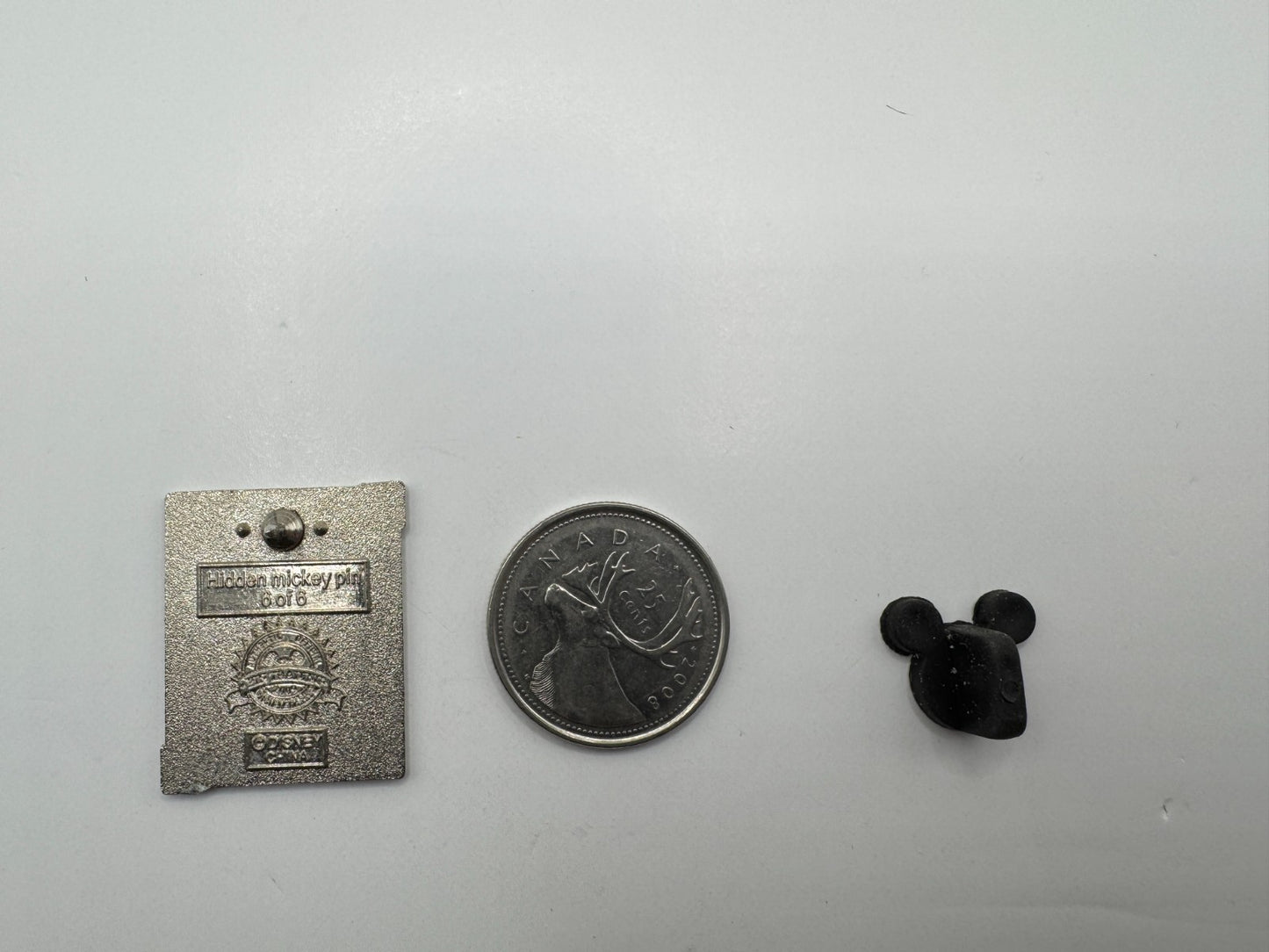 DLR Disney Daisy Pagoda Japan World Snapshots Hidden Mickey Trading Pin DC2S10