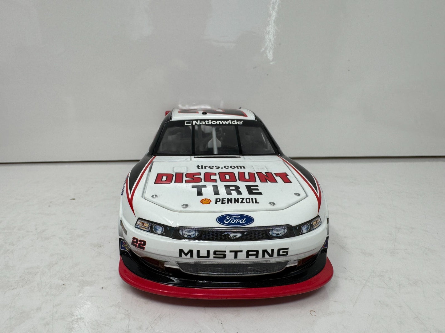Lionel Nascar #22 Brad Keselowski Discount Tire 2014 Mustang 1:24 Diecast